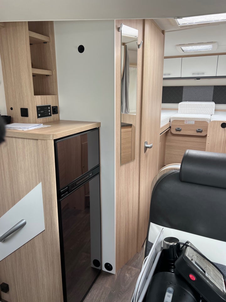 Sunlight T67 2,3 FTN2FE 4d