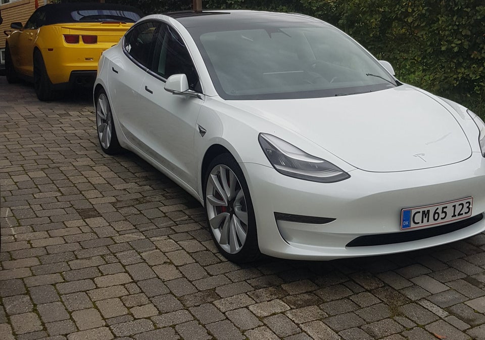 Tesla Model 3 Performance AWD 4d