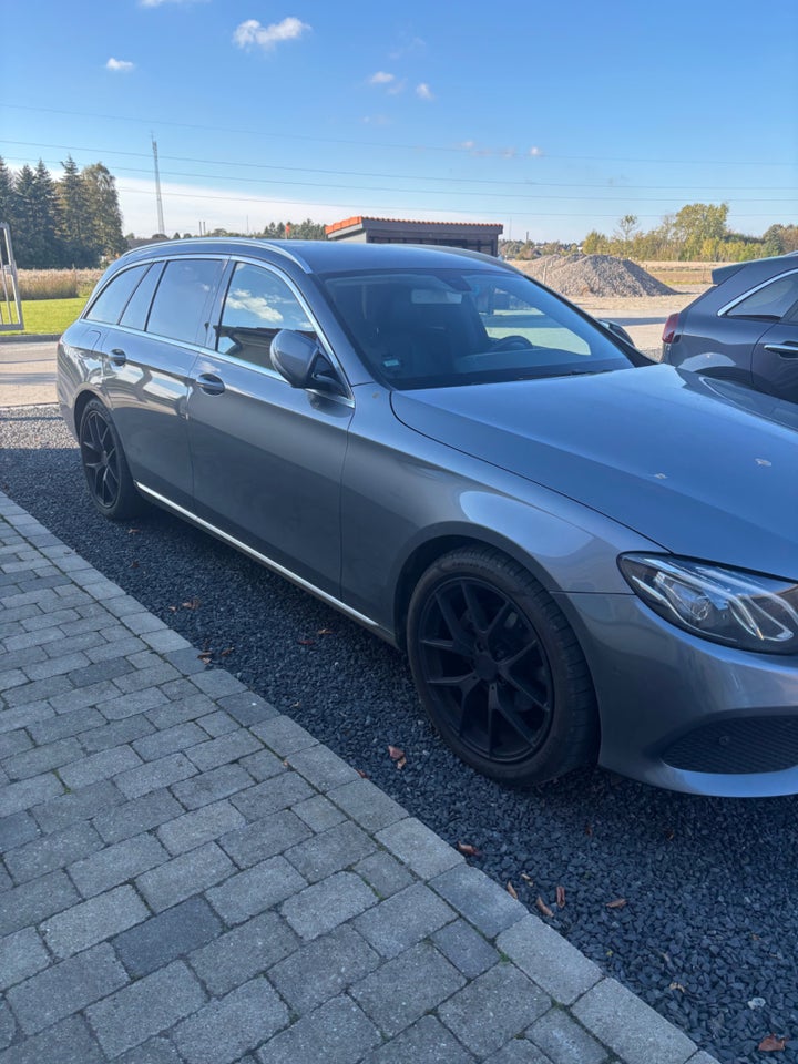 Mercedes E220 d 2,0 AMG Line stc. aut. 5d