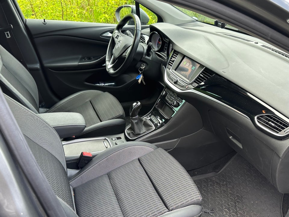 Opel Astra 1,2 T 110 Elegance 5d