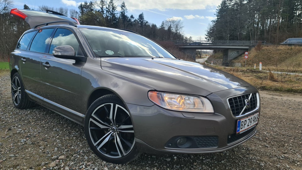 Volvo V70 3,0 T6 aut. AWD 5d