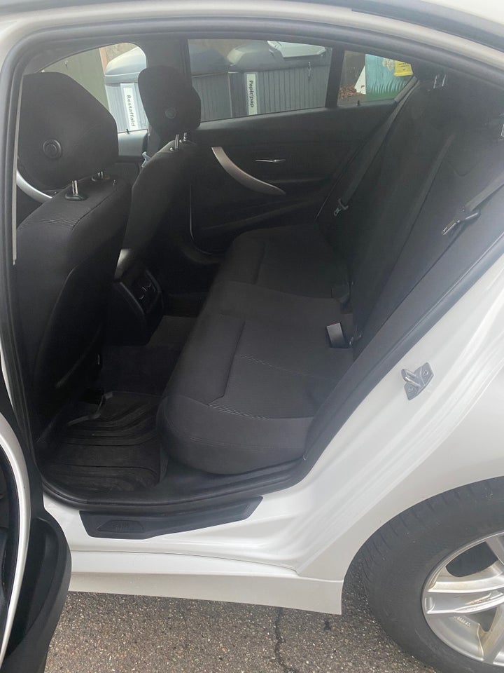 BMW 320i 2,0 aut. 4d