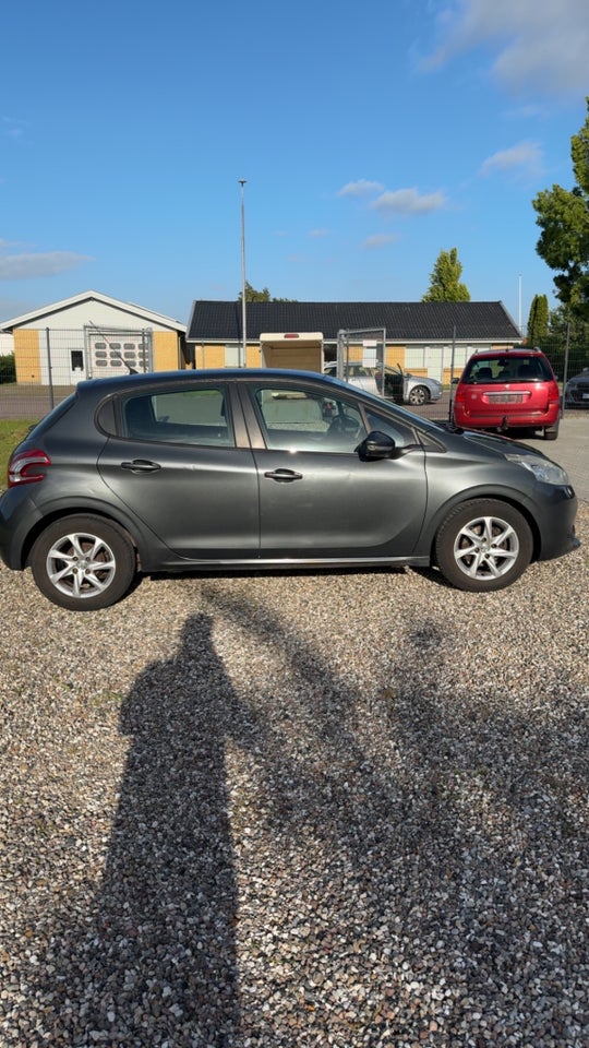 Peugeot 208 1,2 VTi Access 5d