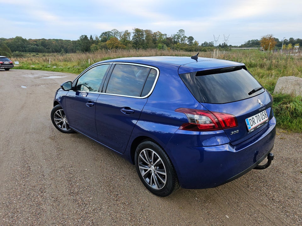 Peugeot 308 1,6 BlueHDi 120 Allure Sky 5d