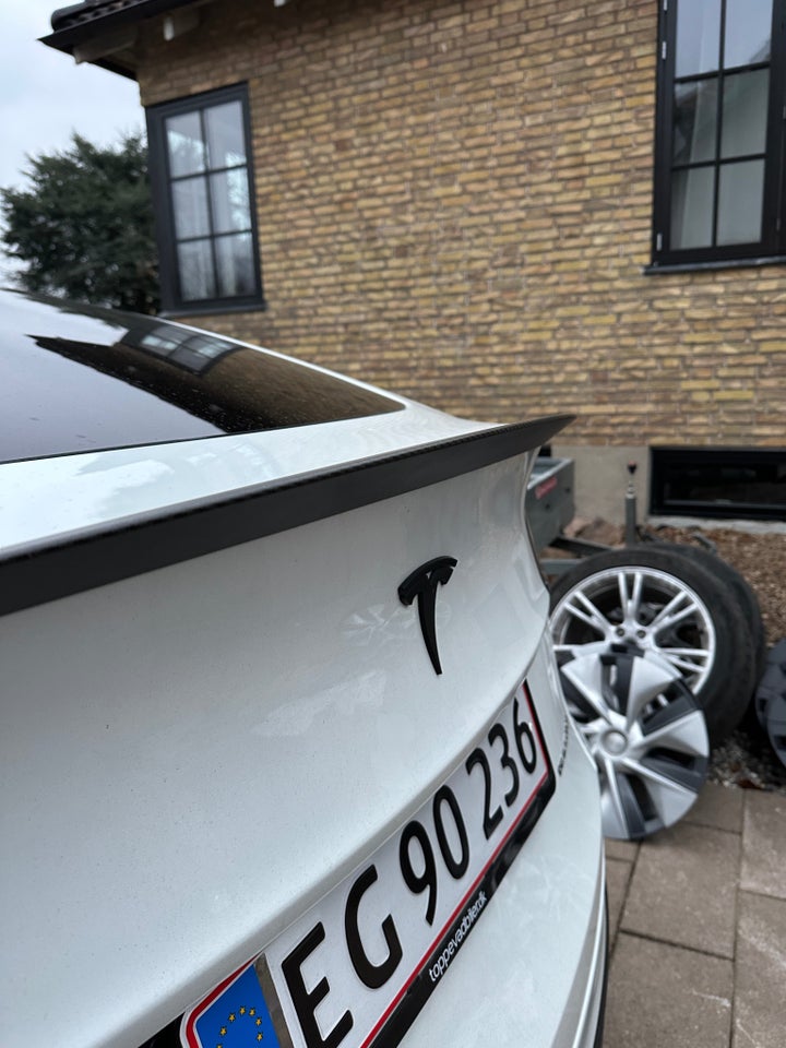 Tesla Model Y Long Range AWD 5d