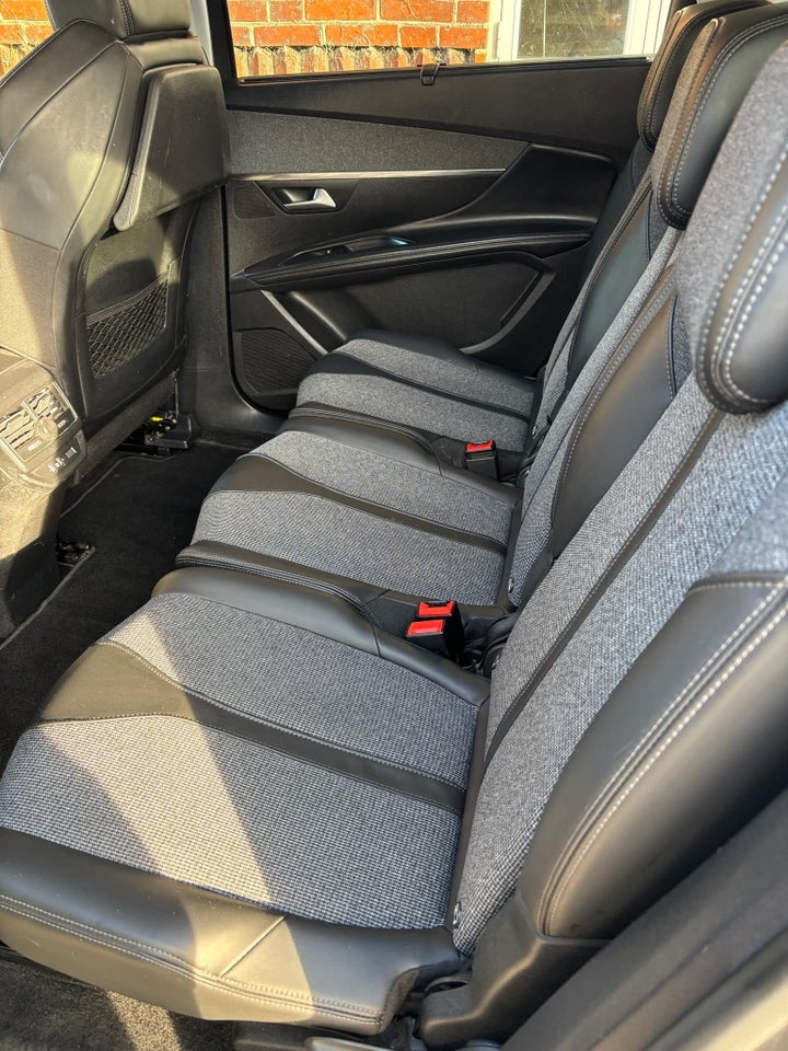 Peugeot 5008 1,6 BlueHDi 120 Allure 7prs 5d