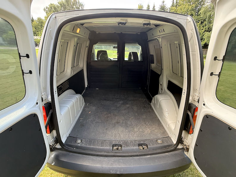 VW Caddy 2,0 TDi 102 BMT Van 4d