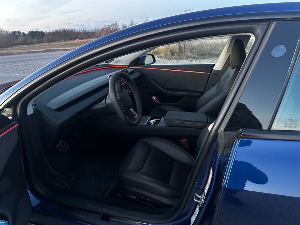 Tesla Model 3 Long Range AWD 4d