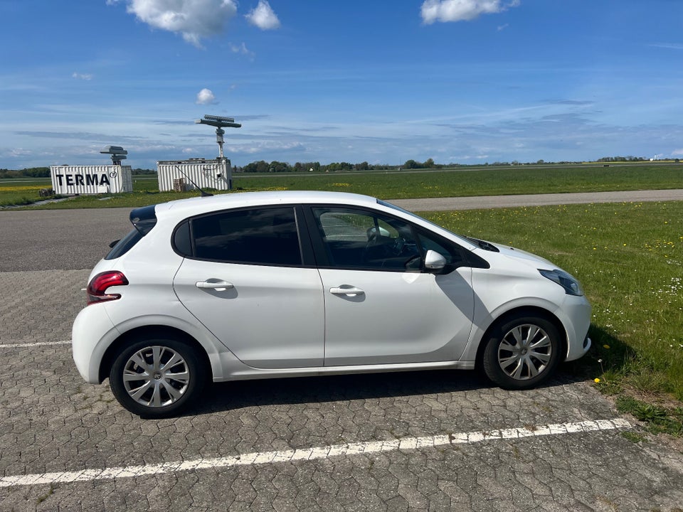 Peugeot 208 1,5 BlueHDi 100 Envy 5d