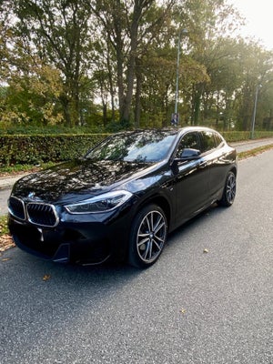 BMW X2 1,5 xDrive25e M-Sport aut. Benzin 4x4 4x4 aut. Automatgear modelår 2021 km 18000 Sort ABS air