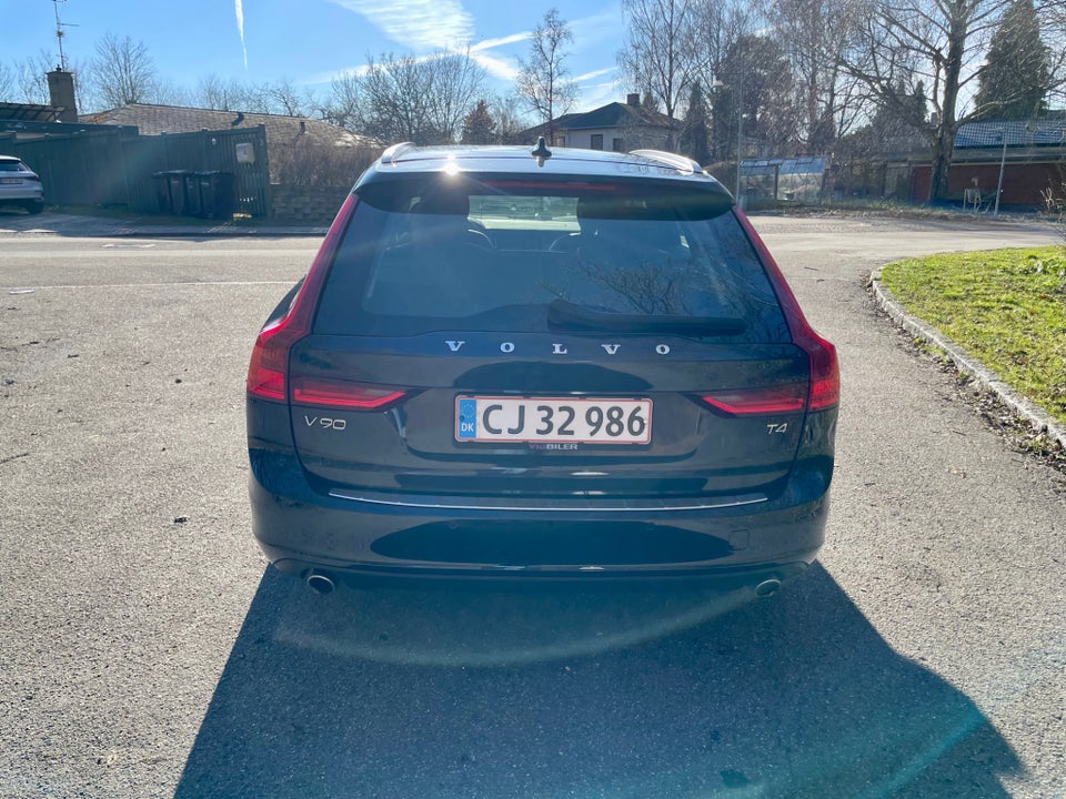 Volvo V90 2,0 T4 190 Momentum aut. 5d