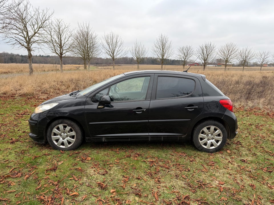 Peugeot 207 1,6 HDi XR+ 5d