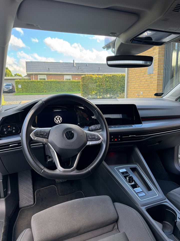 VW Golf VIII 1,4 eHybrid DSG 5d