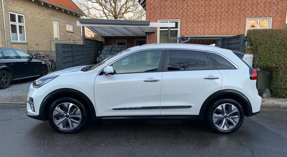 Kia e-Niro 64 Premium 5d