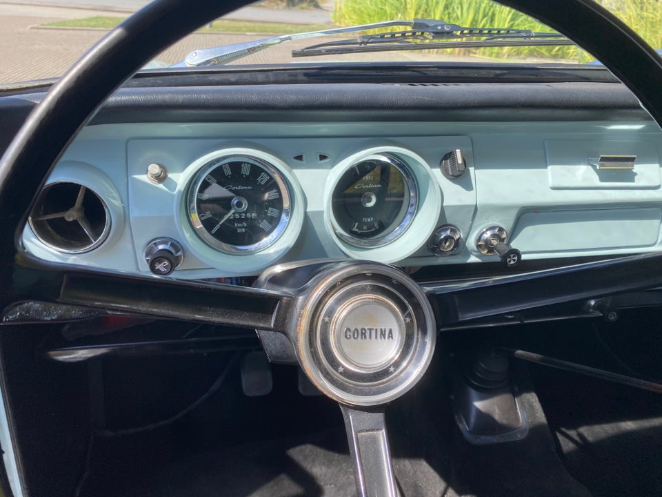Ford Cortina 1,2 De Luxe 2d