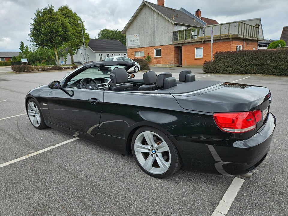 BMW 325i 3,0 Cabriolet 2d