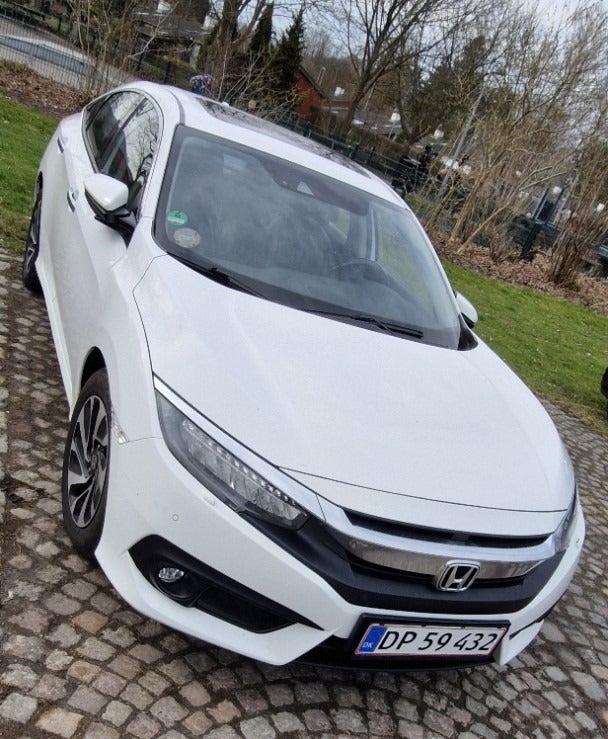 Honda Civic 1,6 i-DTEC Executive 4d