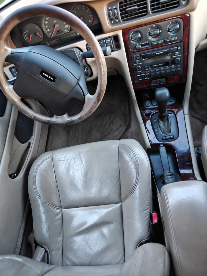 Volvo C70 2,4 T Coupé aut. 2d