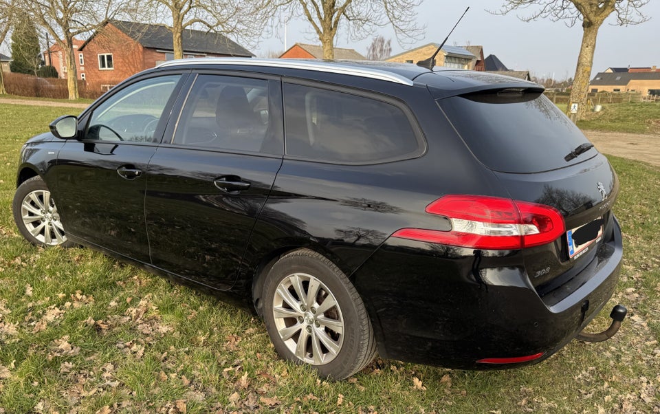Peugeot 308 1,2 PureTech 130 Style SW 5d