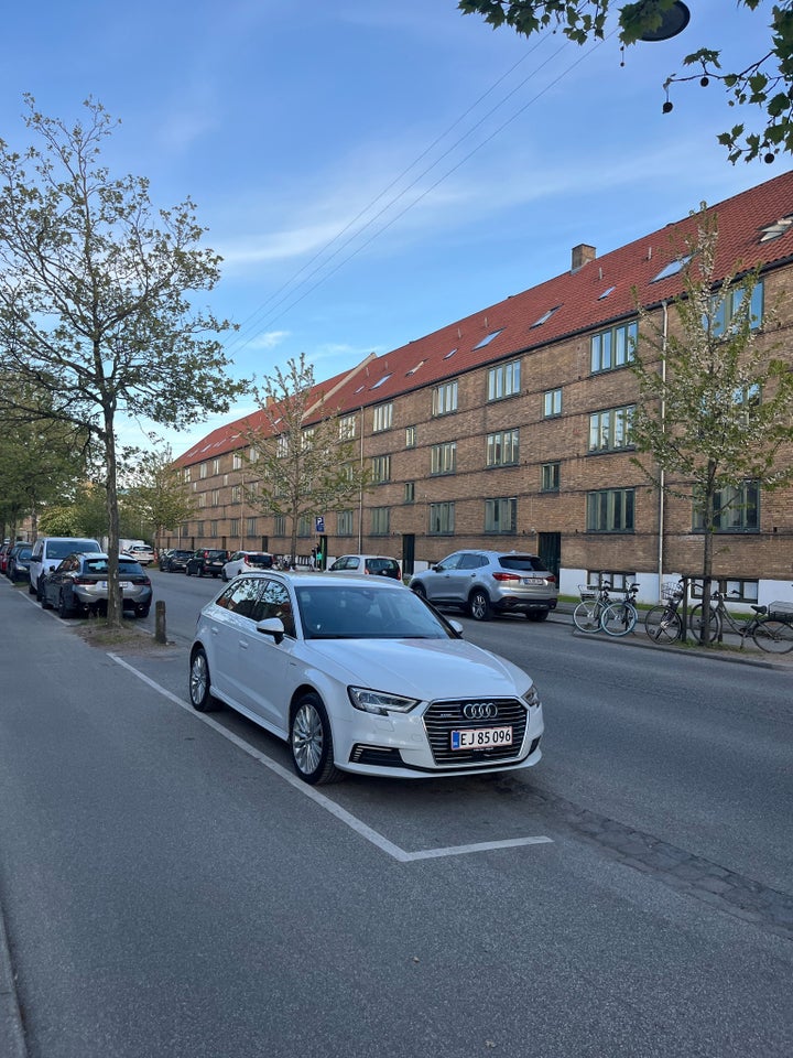 Audi A3 1,4 e-tron Sportback S-tr. 5d