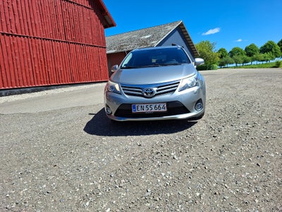 Toyota Avensis 1,8 VVT-i T2 Premium stc. 5d