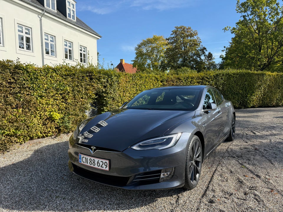 Tesla Model S Standard Range AWD 5d