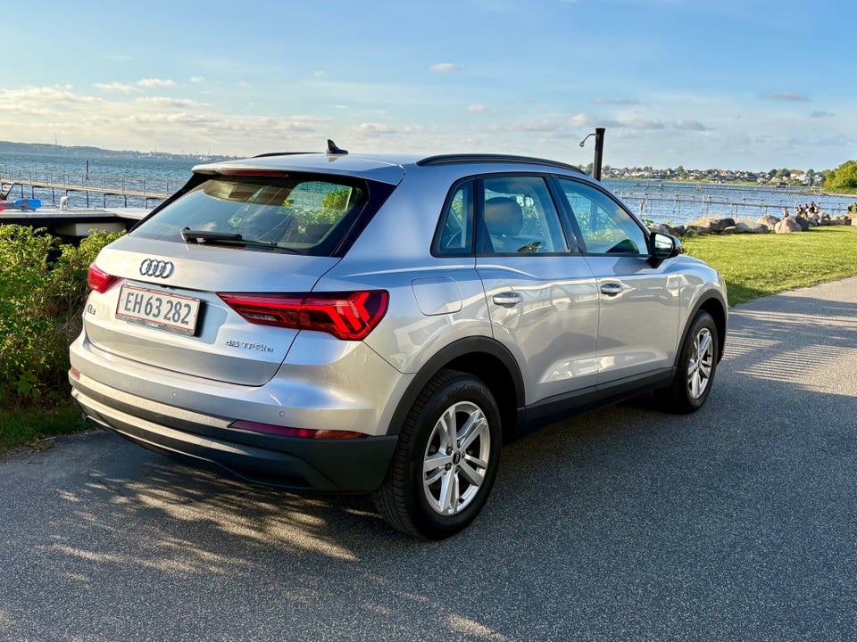 Audi Q3 45 TFSi e Attitude plus S-tr. 5d