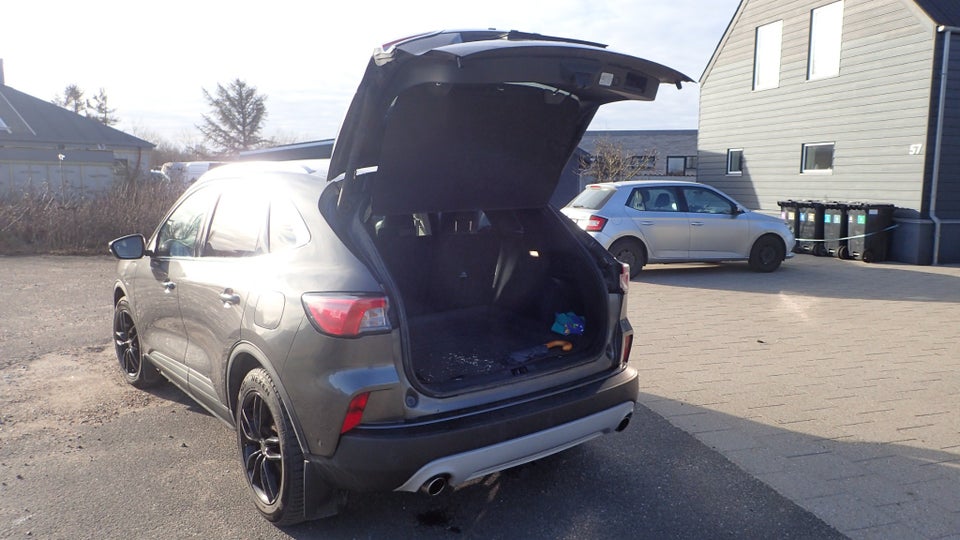 Ford Kuga 2,5 PHEV Titanium X CVT 5d