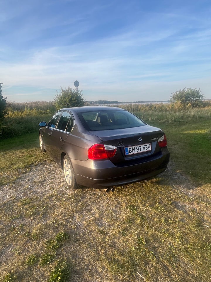 BMW 325i 2,5  4d