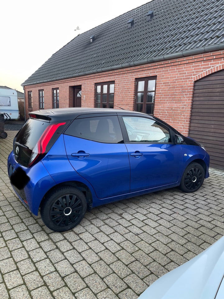Toyota Aygo 1,0 VVT-i x-clusiv 5d