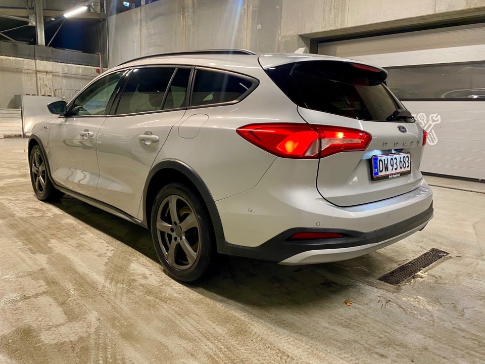 Ford Focus 1,0 EcoBoost Active stc. 5d