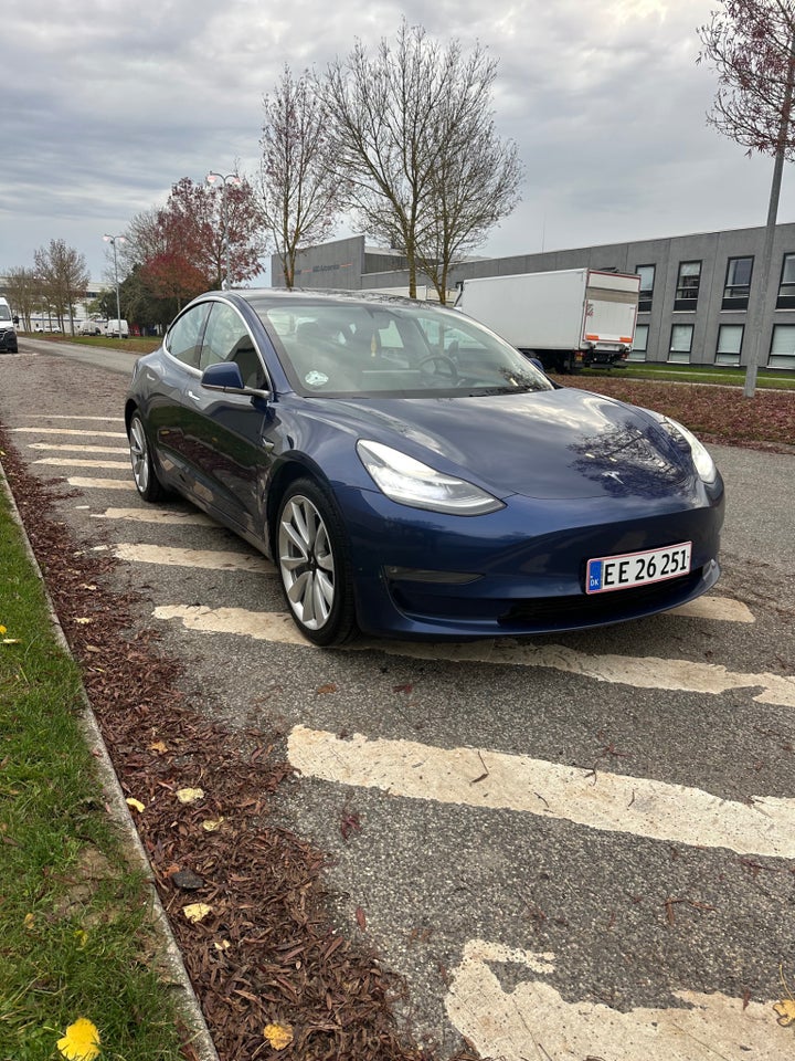 Tesla Model 3 Long Range AWD 4d