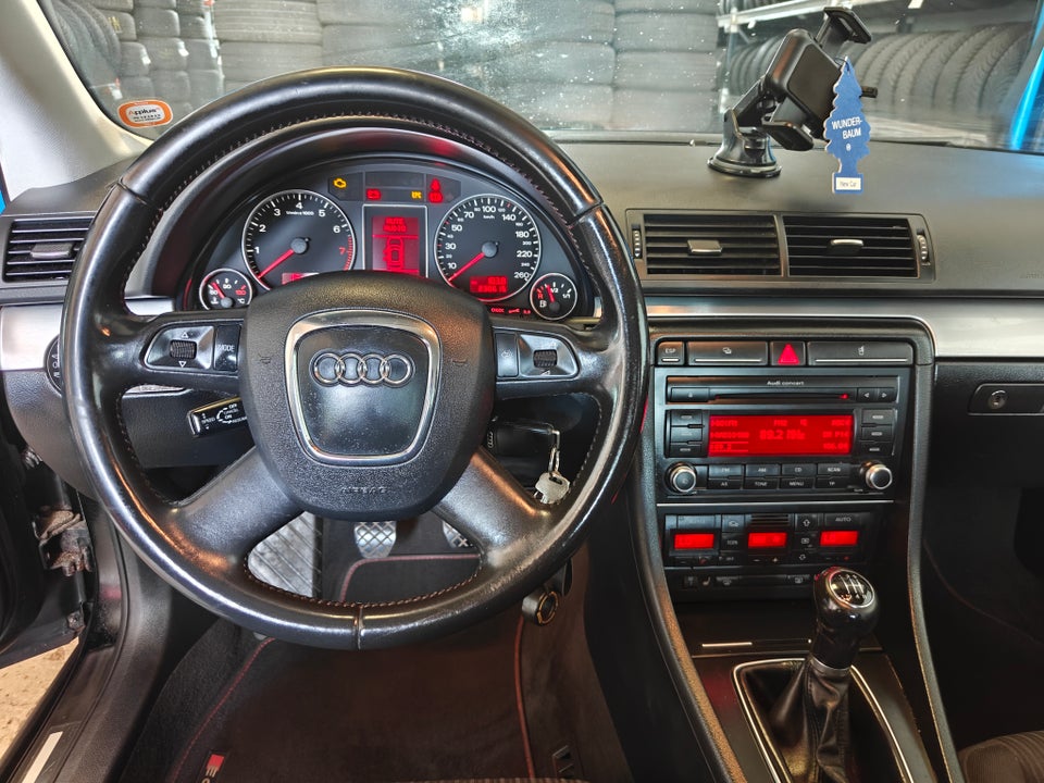 Audi A4 2,0 S-line Avant 5d