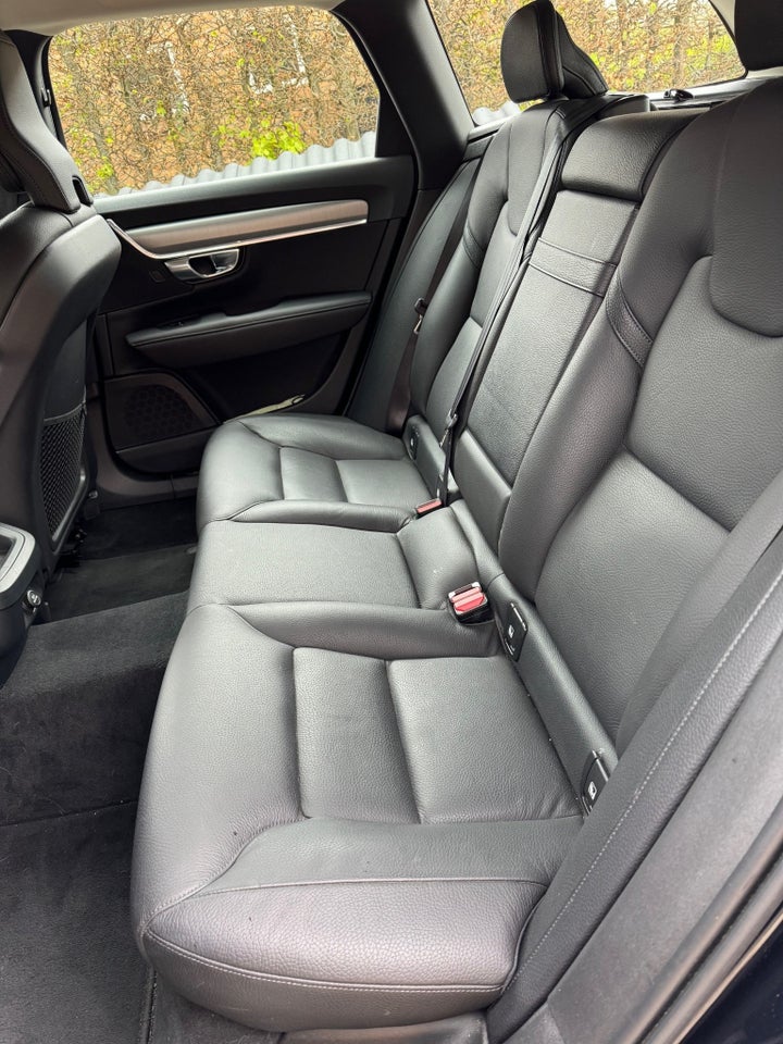 Volvo V90 2,0 D3 150 Momentum aut. 5d