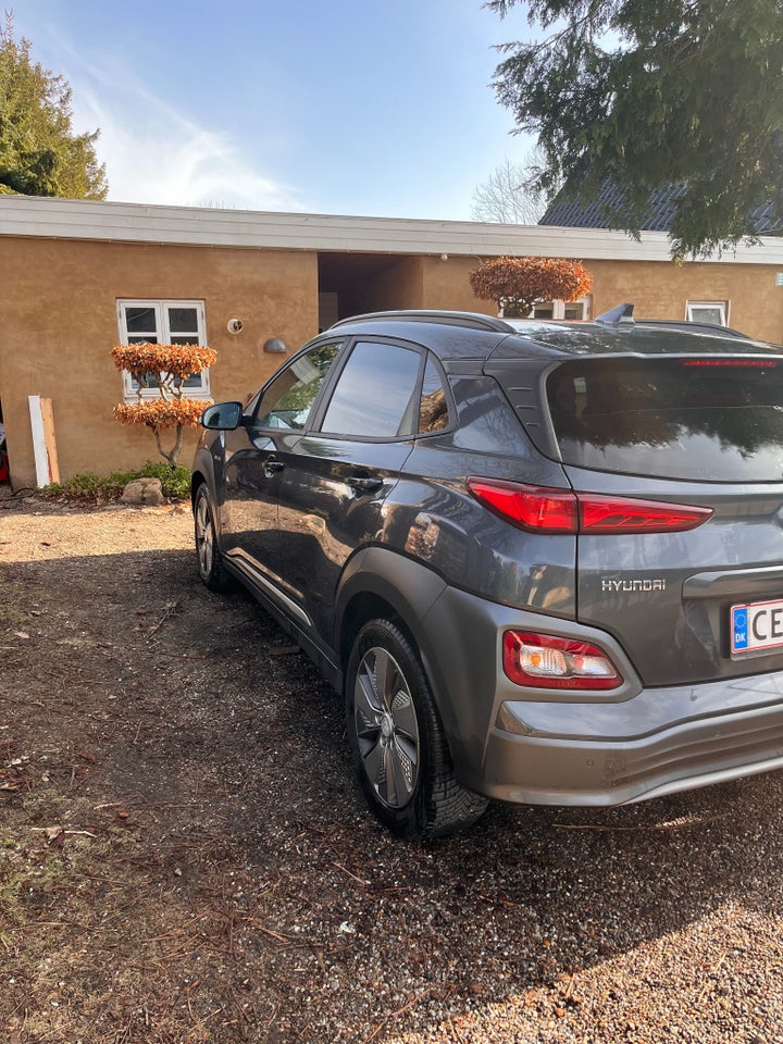 Hyundai Kona 64 EV Premium 5d