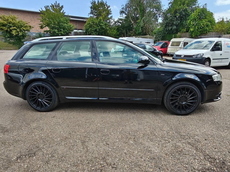 Audi A4 2,0 S-line Avant 5d