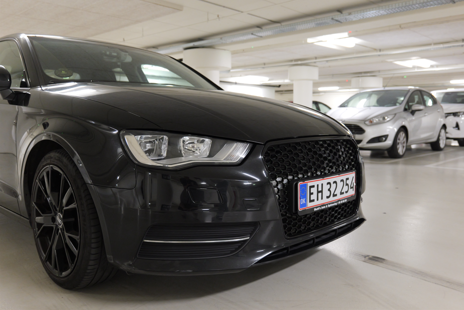 Audi A3 1,8 TFSi 180 Ambiente 4d