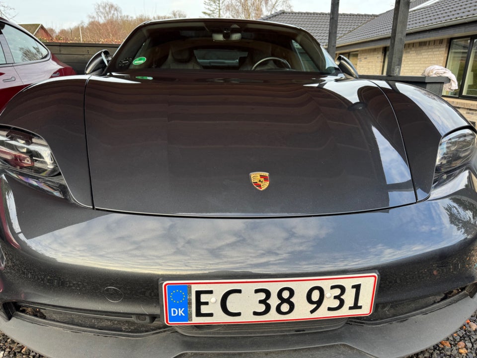 Porsche Taycan Performance+ 4d