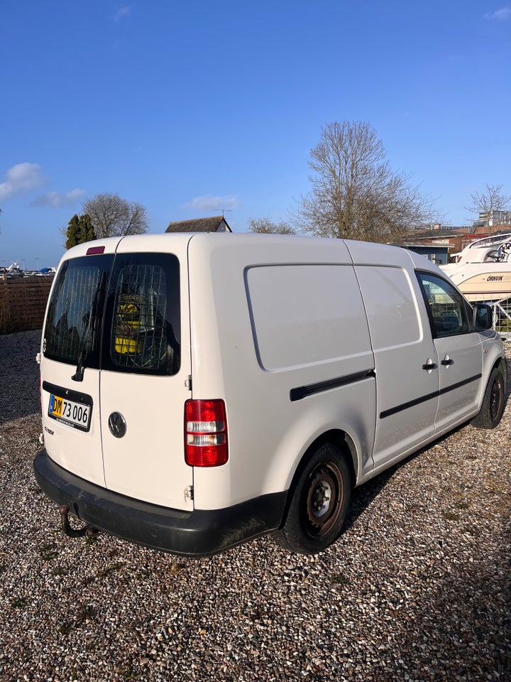 VW Caddy Maxi 1,6 TDi 102 DSG BMT Van 4d