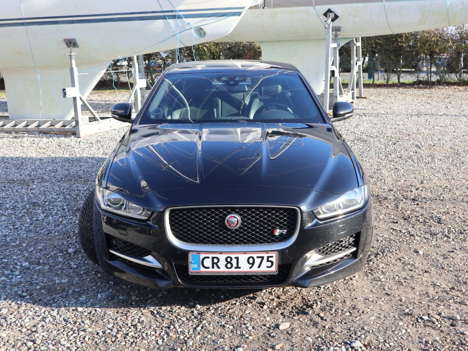 Jaguar XE 2,0 D180 R-Sport 4d