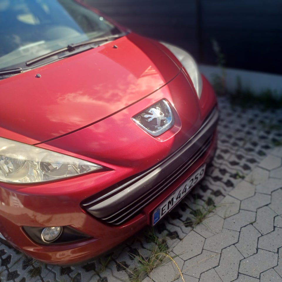 Peugeot 207 1,6 HDi 110 Premium 5d