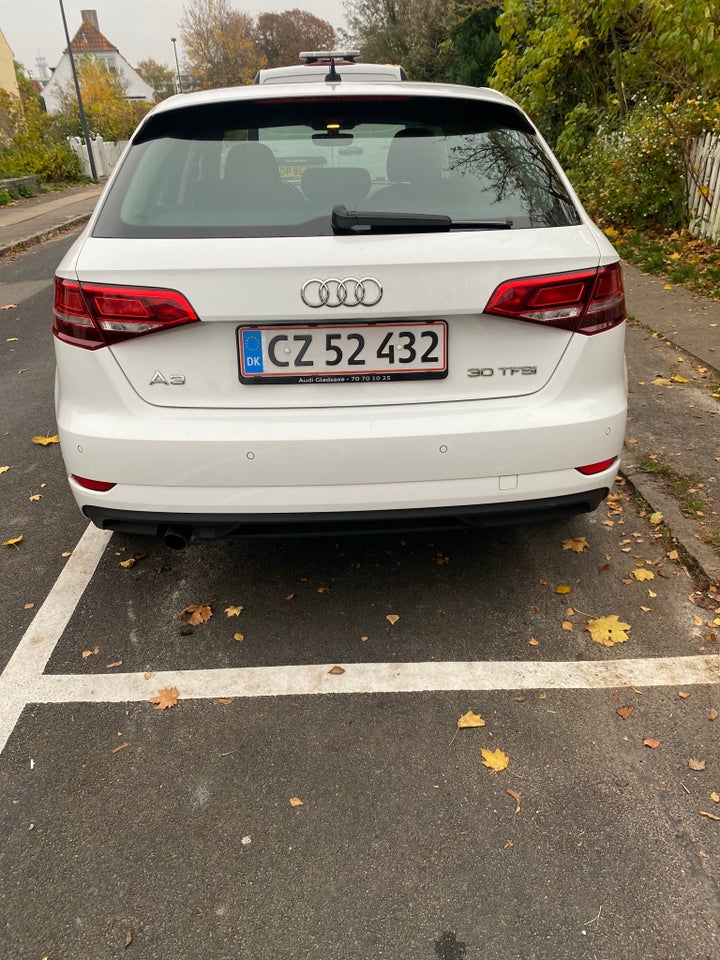 Audi A3 30 TFSi Sport Sportback 5d