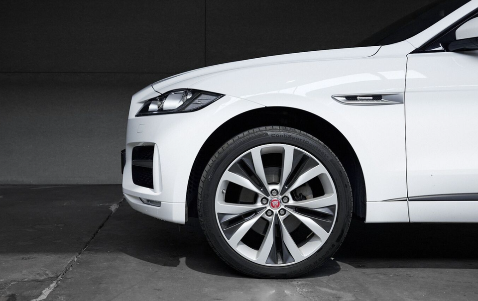 Jaguar F-Pace 3,0 D300 R-Sport aut. AWD 5d