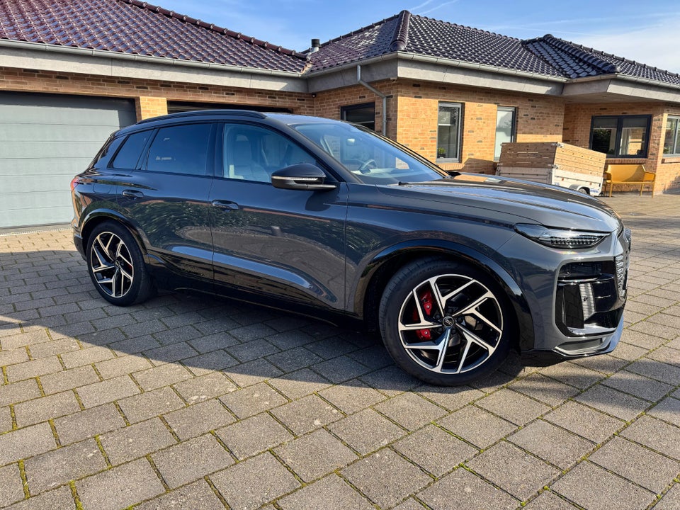 Audi Q6 e-tron Ultra quattro 5d