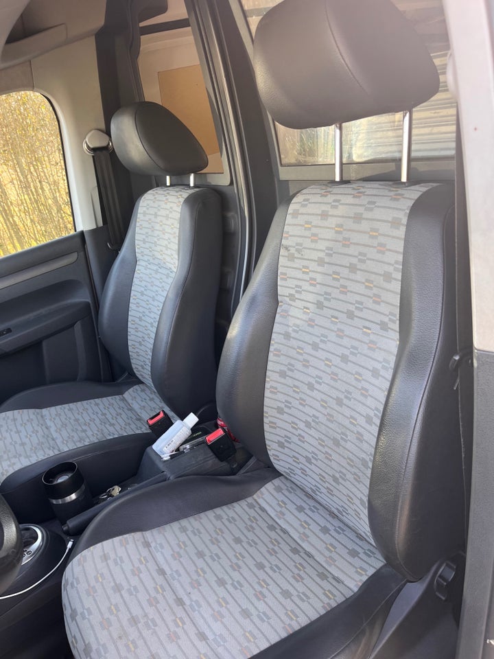 VW Caddy Maxi 1,6 TDi 102 DSG BMT Van 4d