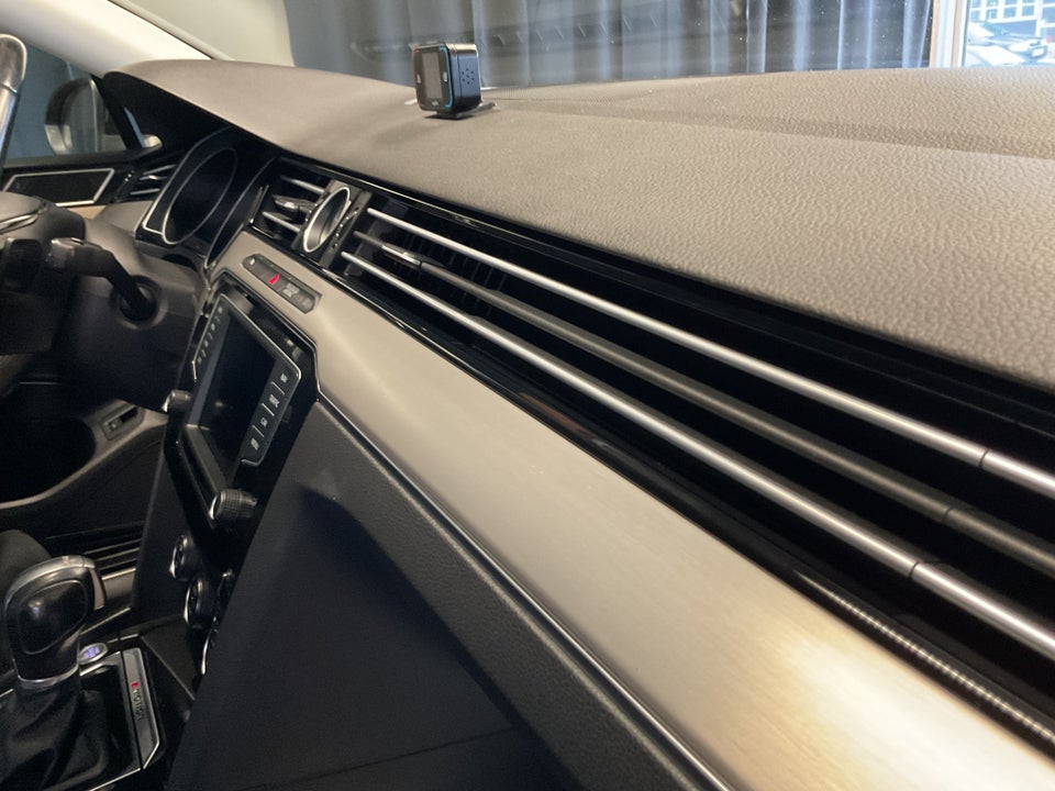 VW Passat 2,0 TDi 240 Highline Variant DSG 4Motion Van 5d