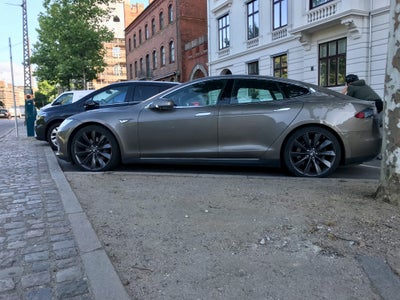 Tesla Model S  85D 5d