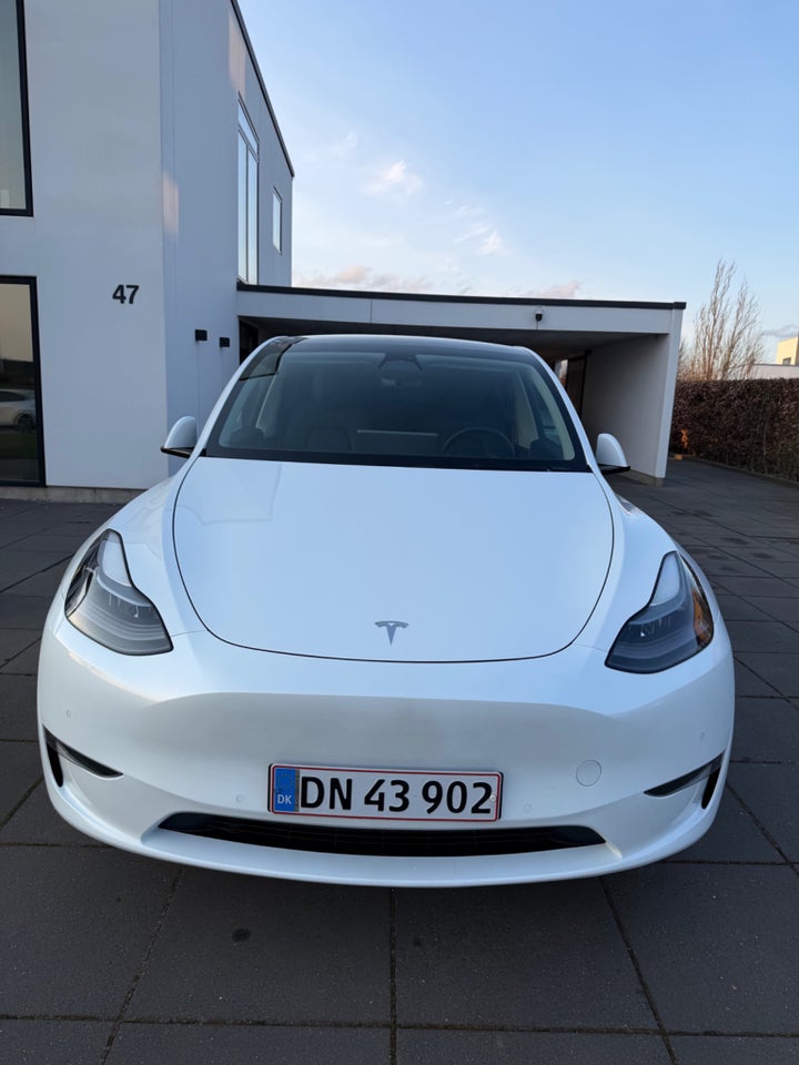 Tesla Model Y Long Range AWD 5d