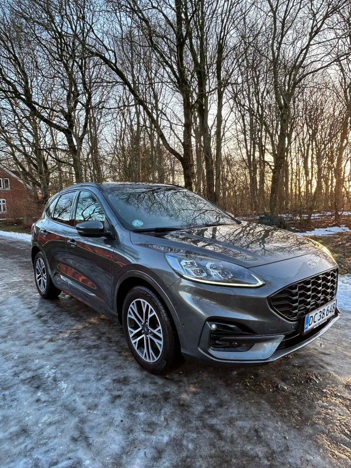 Ford Kuga 2,5 PHEV ST-Line X CVT 5d