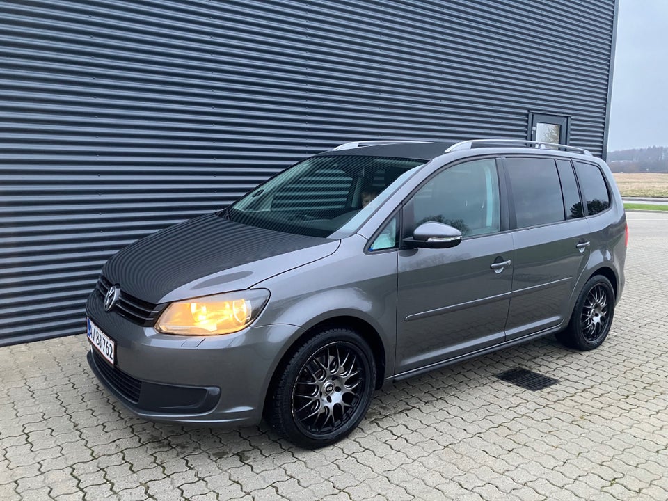 VW Touran 2,0 TDi 140 Comfortline DSG BMT 7prs 5d